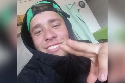 Adolescente morre após colisão traseira entre carro e caminhão, em Carambei