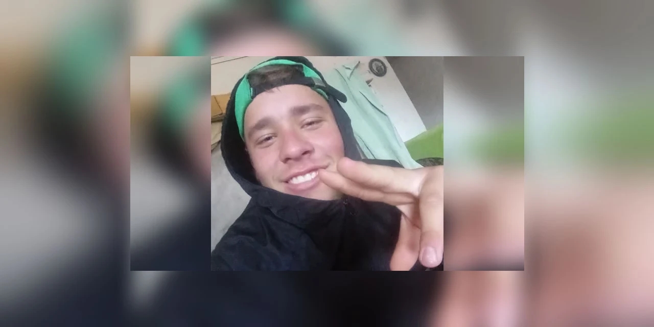 Adolescente morre após colisão traseira entre carro e caminhão, em Carambei