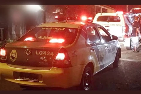 Homem é baleado após ser chamado no portão de casa, em PG