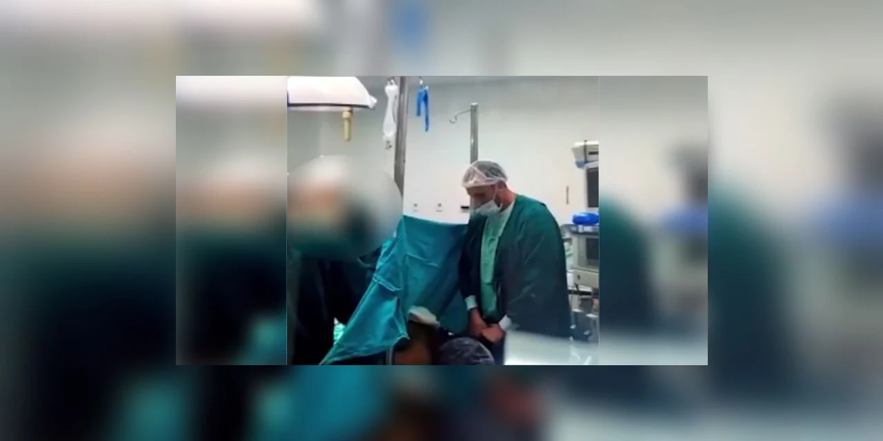 Vídeo flagra médico abusando de paciente durante parto no RJ