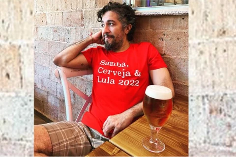 "Se o Lula vencer, eu volto para ajudar reconstruir o Brasil", diz Jean Wyllys