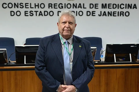 Acusado de assédio sexual, presidente do  Conselho Regional de Medicina do Rio se afasta do cargo