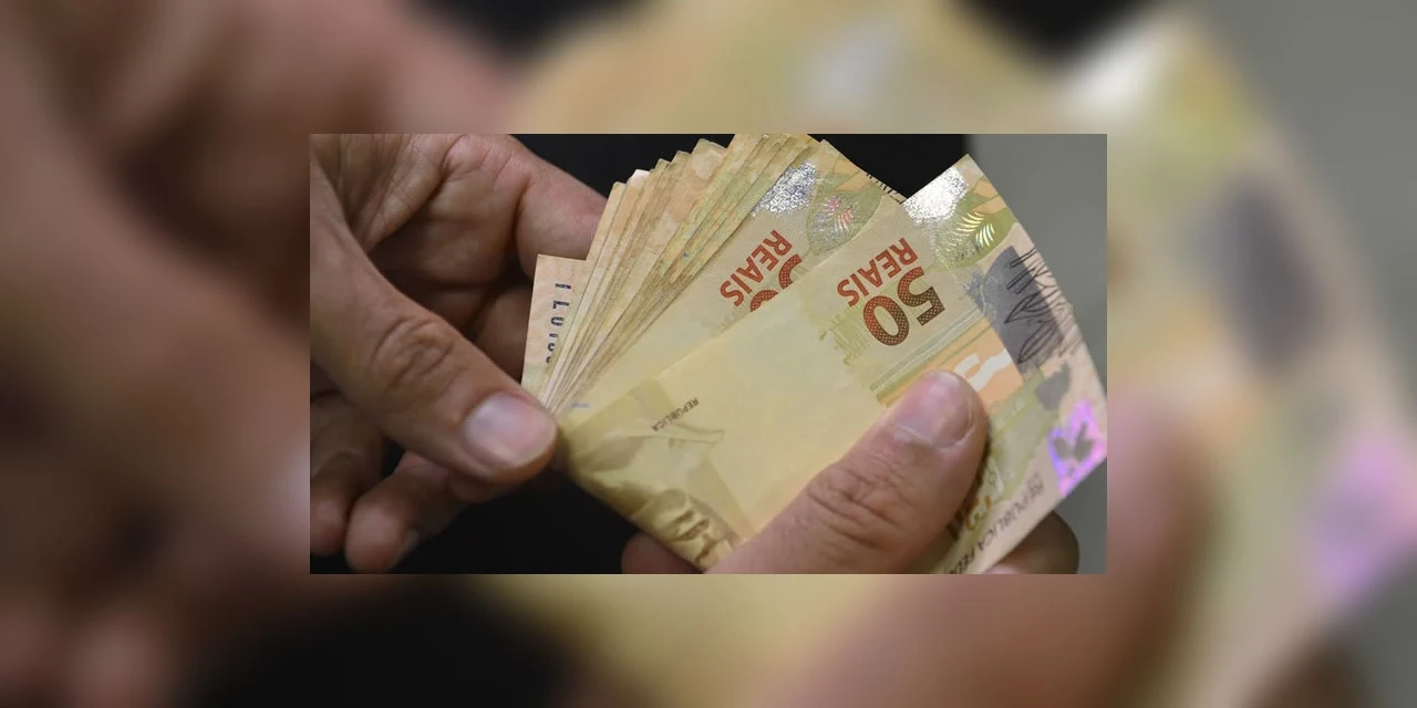 Governo antecipa calendário do Auxílio Brasil