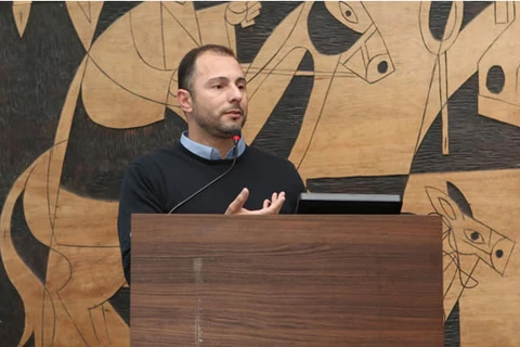 Prefeito em exercício, Daniel Milla, detalha ações a vereadores