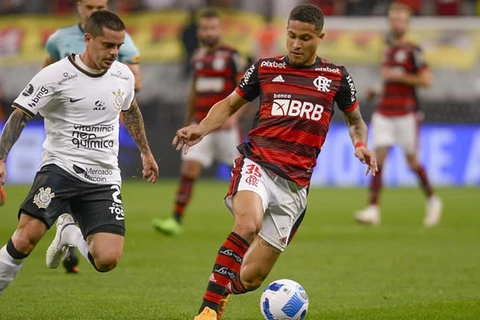 Duelo Flamengo x Corinthians define 1º semifinalista da Libertadores