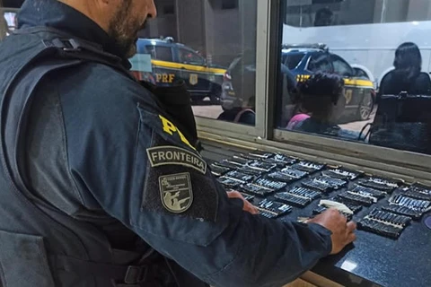 Ciclista é preso transportando munições de fuzil na BR-277