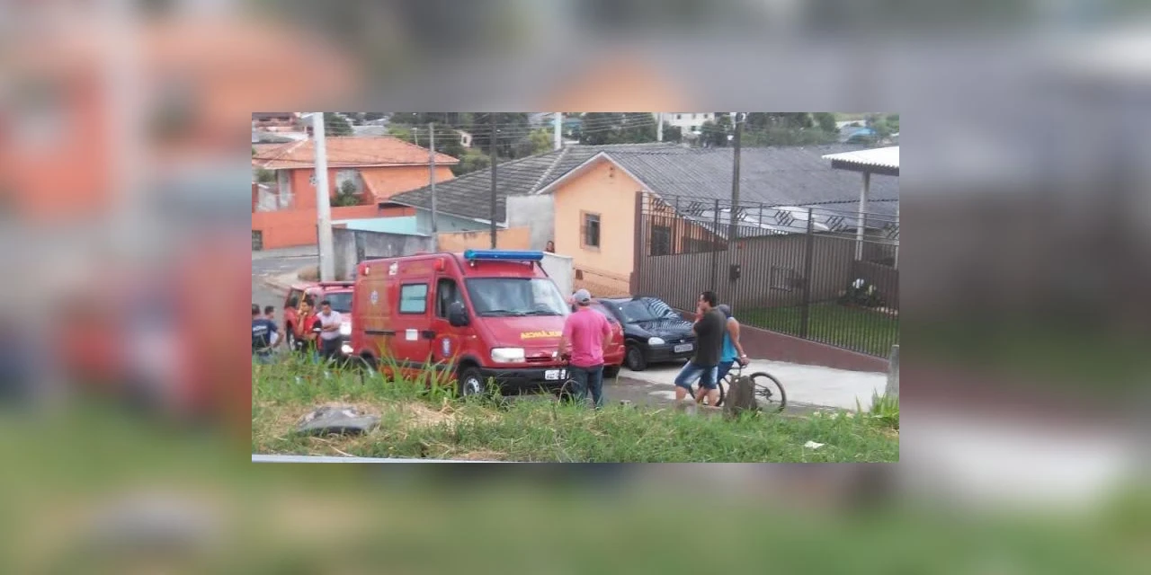 Policia investiga mortes de duas pessoas atropeladas por trem, em PG