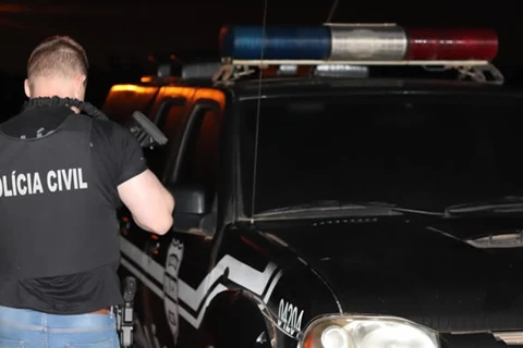 Mulher condenada por diversos furtos e roubos em Castro é presa pela Polícia Civil