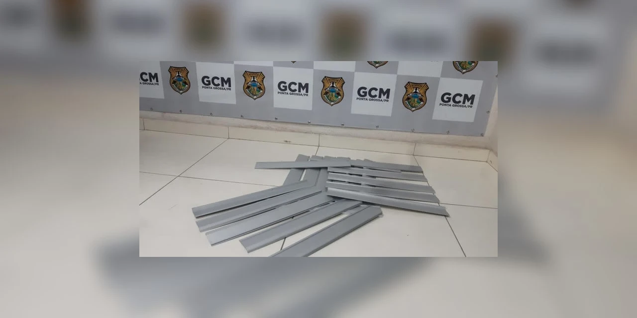 Homem é preso acusado de furtar portas da rodoviária de PG