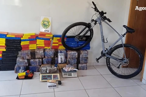 Dupla é presa com quase 200 Kg de drogas em Ponta Grossa