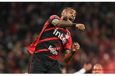 Athletico vence Palmeiras e sai em vantagem na semifinal da Libertadores