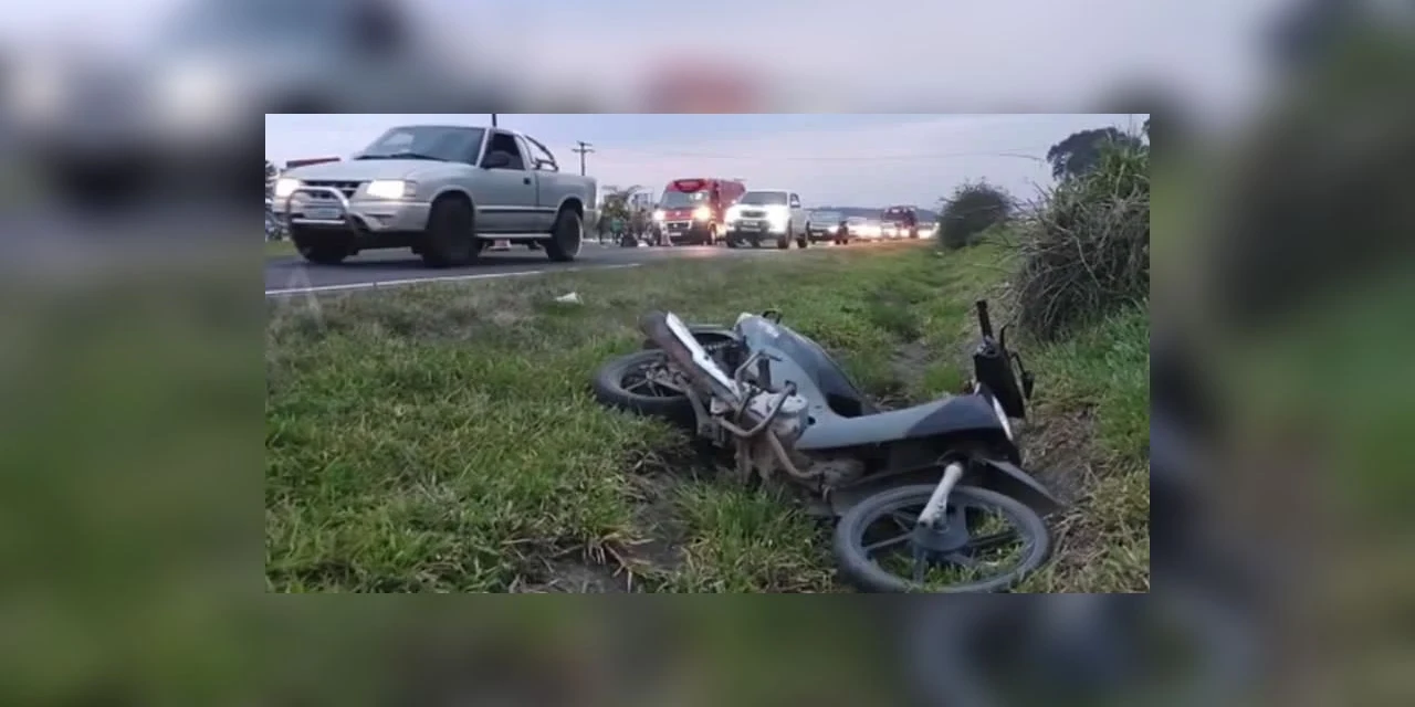 Batida entre moto e bicicleta faz vitima fatal na PR-151, em Carambeí