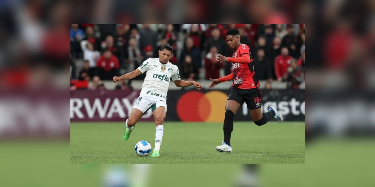 Palmeiras e Athletico-PR decidem primeiro finalista da Libertadores