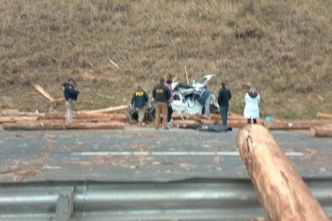 Colisão entre caminhão e automóvel deixa três óbitos em Tibagi