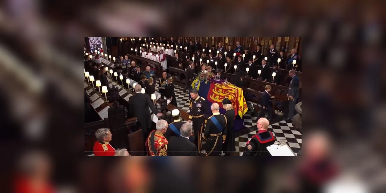 Rainha Elizabeth II é sepultada junto com os corpos de seu pai, o rei George VI e sua mãe Elizabeth