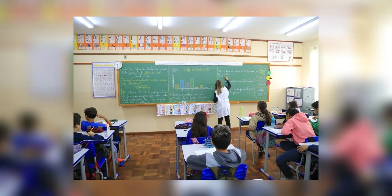 Prefeitura convoca 33 novos assistentes, professores e escriturários