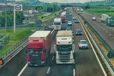 Caixa paga R$ 709 milhões em benefícios para caminhoneiros e taxistas neste sábado (24)