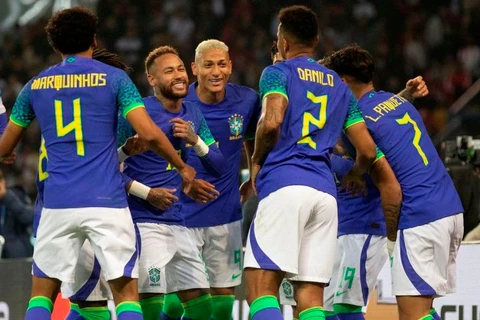Brasil goleia Tunísia por 5 a 1 em último amistoso antes da Copa do Mundo