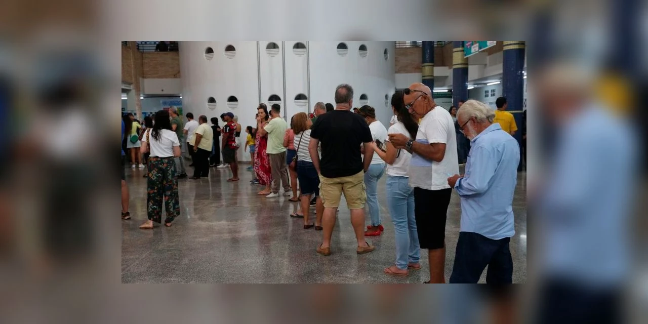 Votação para presidente já se encerrou em 44 países, informa TSE