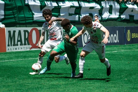 Operário e Chapecoense ficam no empate na Arena Condá