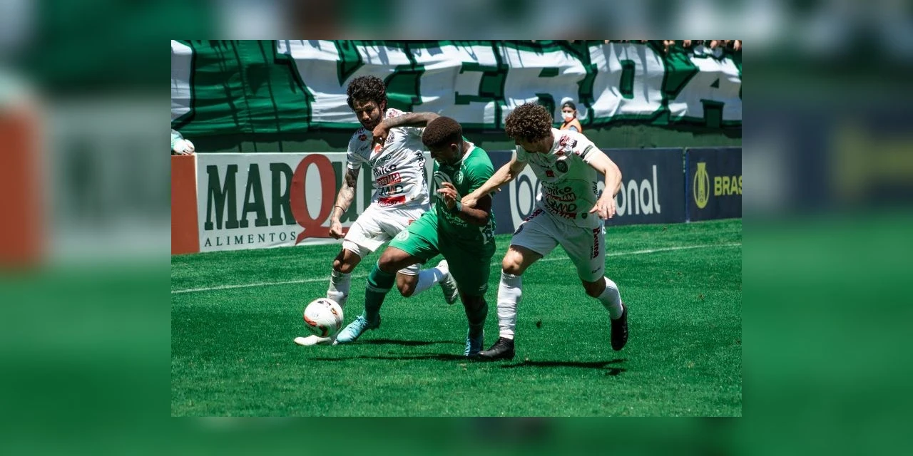 Operário e Chapecoense ficam no empate na Arena Condá