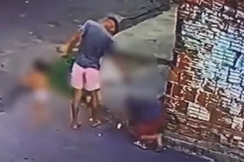 Vídeo: Homem é morto a tiros na presença de criança, no CE