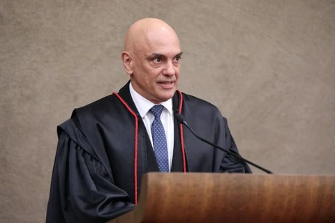 Alexandre de Moraes suspende investigações contra institutos de pesquisa