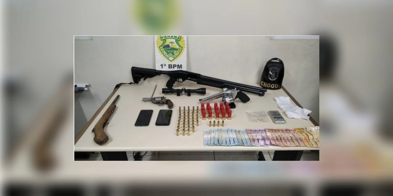 Dupla é detida suspeita de tráfico em bairro de PG