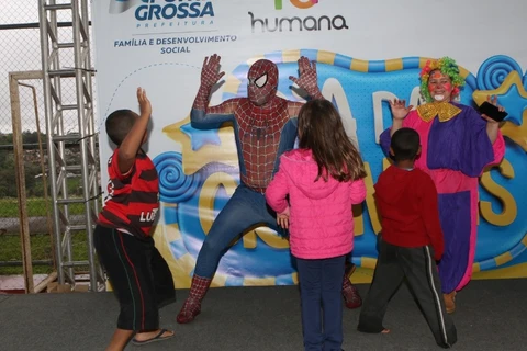 Festa de Dia das Crianças reúne cerca de 400 crianças
