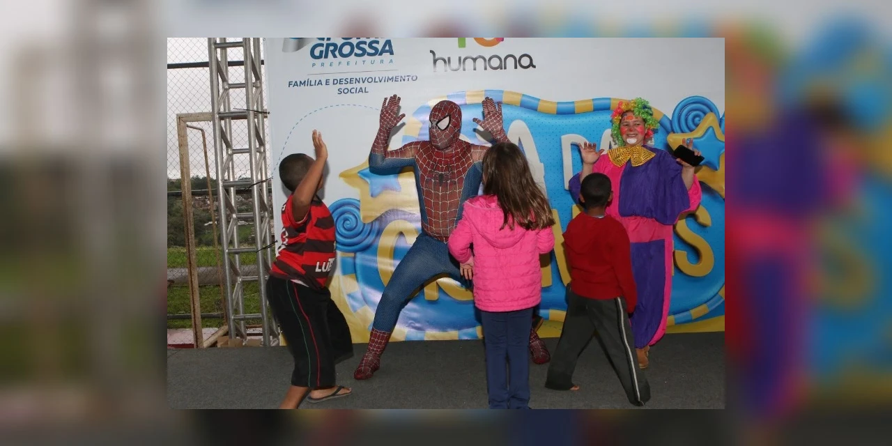 Festa de Dia das Crianças reúne cerca de 400 crianças