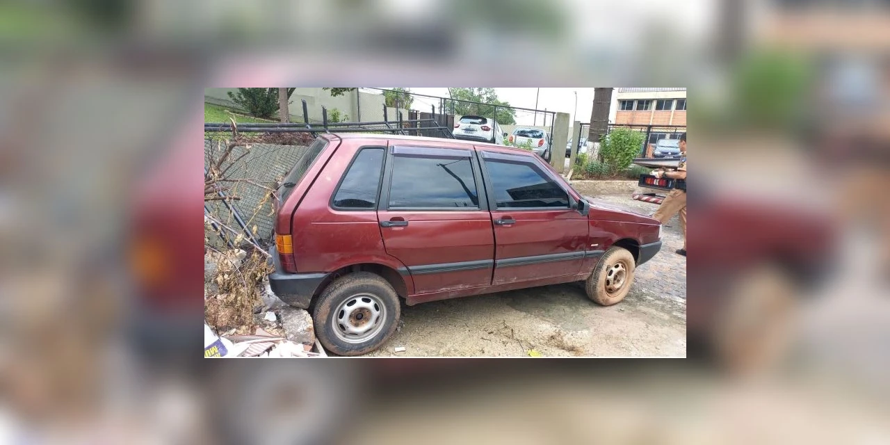 Homem é preso por receptação após ser flagrado com carro furtado em Ponta Grossa