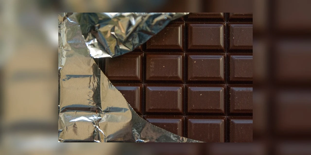 Chocolate Garoto recolhe lotes de barras que podem conter pedaços de vidro