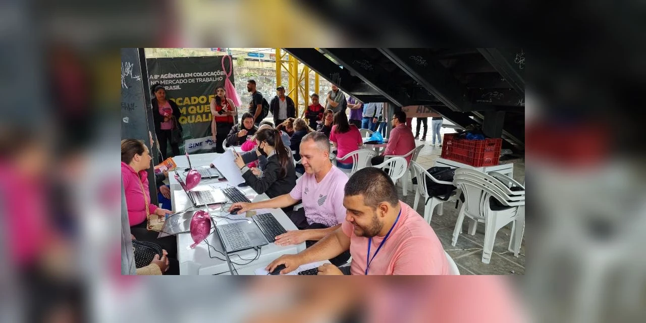Agência do Trabalhador Móvel oferta 460 vagas de emprego e cursos de qualificação, nesta quinta (20)
