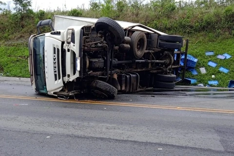 Mãe e filha morrem em acidente na BR-277 em Palmeira