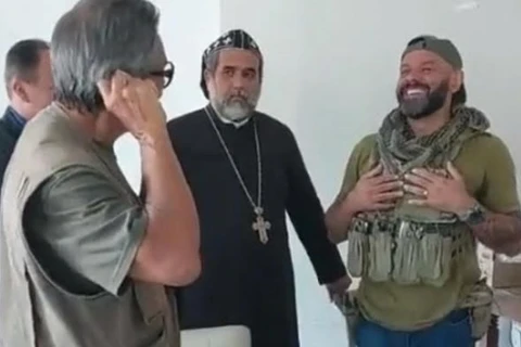 “Eu vesti um personagem”; diz policial que apareceu rindo com Jefferson