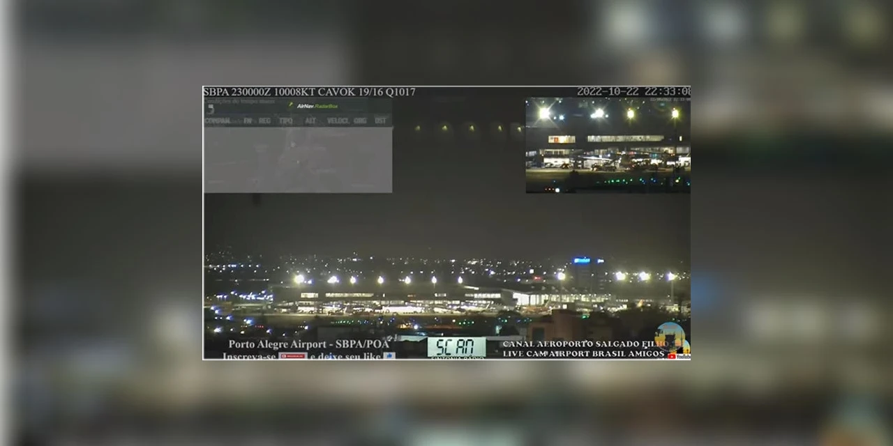 VIDEO: Pilotos da Azul relatam luz estranha durante voo no RS