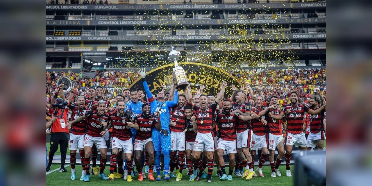 Flamengo vence o Athletico-PR e é TRICAMPEÃO da Libertadores