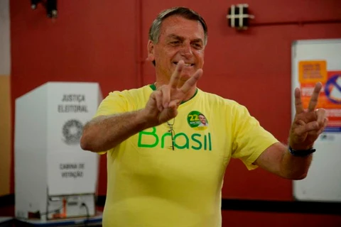 Após votar no Rio, Bolsonaro diz estar confiante na vitória