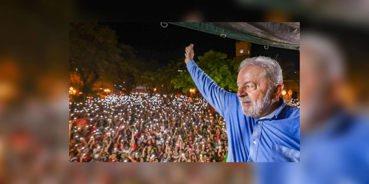 Lula é eleito presidente com 50,8% dos votos