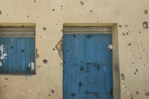 Morador de Castro tem casa alvejada a tiros