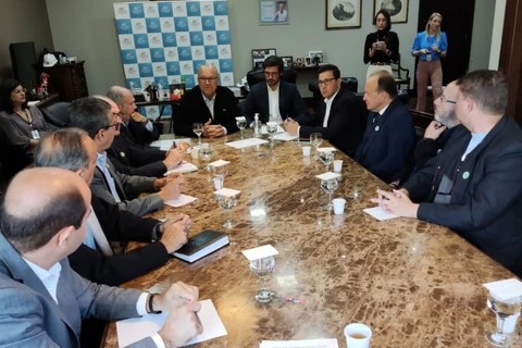 Frente Parlamentar defende suspensão da licitação dos pedágios no Paraná