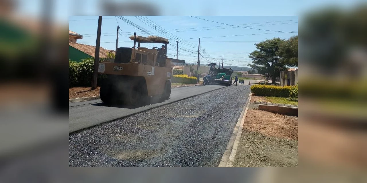Prefeitura entrega asfalto em rua do Parque dos Pinheiros