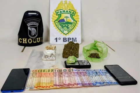 Individuo é preso suspeito de tráfico de drogas, em bairro de PG