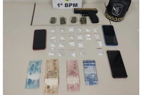 PM prende quatro pessoas suspeitas de tráfico em bairro de PG