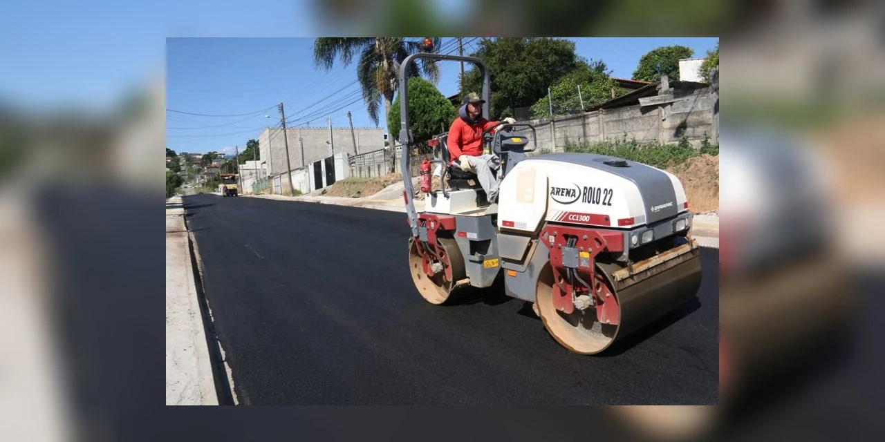 Programa de pavimentação chega à vila Santo Antônio