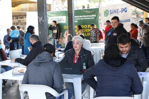 Agência do Trabalhador Móvel oferta 300 vagas de emprego, nesta quinta (17)
