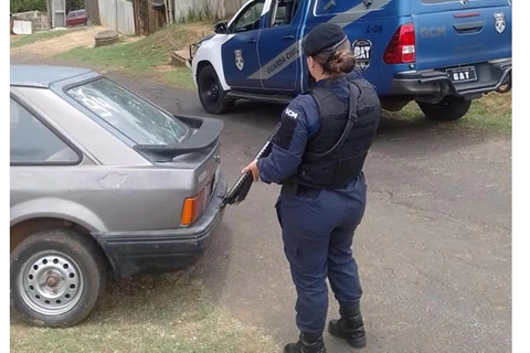 Veiculo roubado na madrugada em PG é encontrado sem bateria e danificado