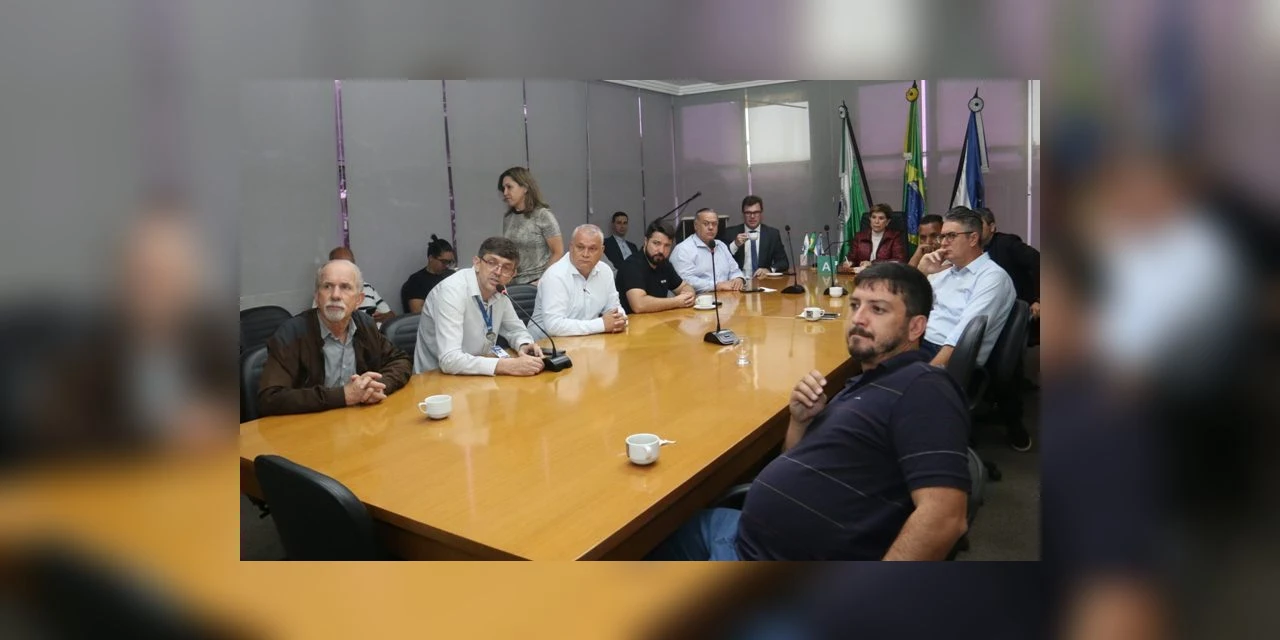 Prefeitura apresenta Plano de Cargos e Salários para vereadores