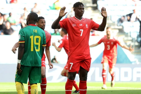 Respeito: Nascido em Camarões, Embolo, da Suíça, não quis comemorar o gol marcado contra a equipe africana