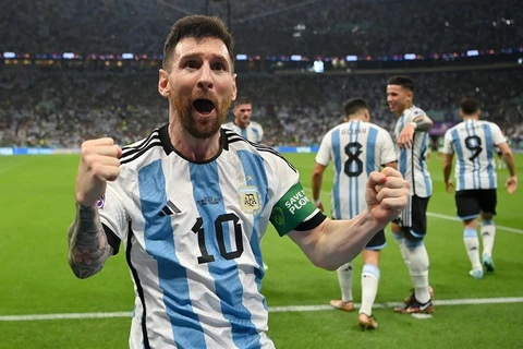 Messi abre placar e Argentina vence México por 2 a 0